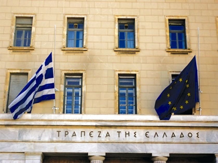 Банковата ваканция в Гърция, още един месец