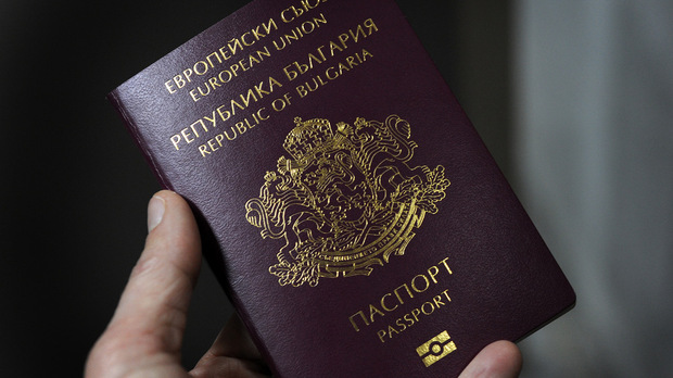 Гърция: Хванаха 24 нелегални имигранти с български паспорти
