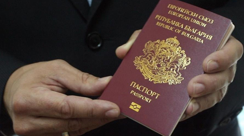 „Монд“ публикува статия за трафика с български паспорти
