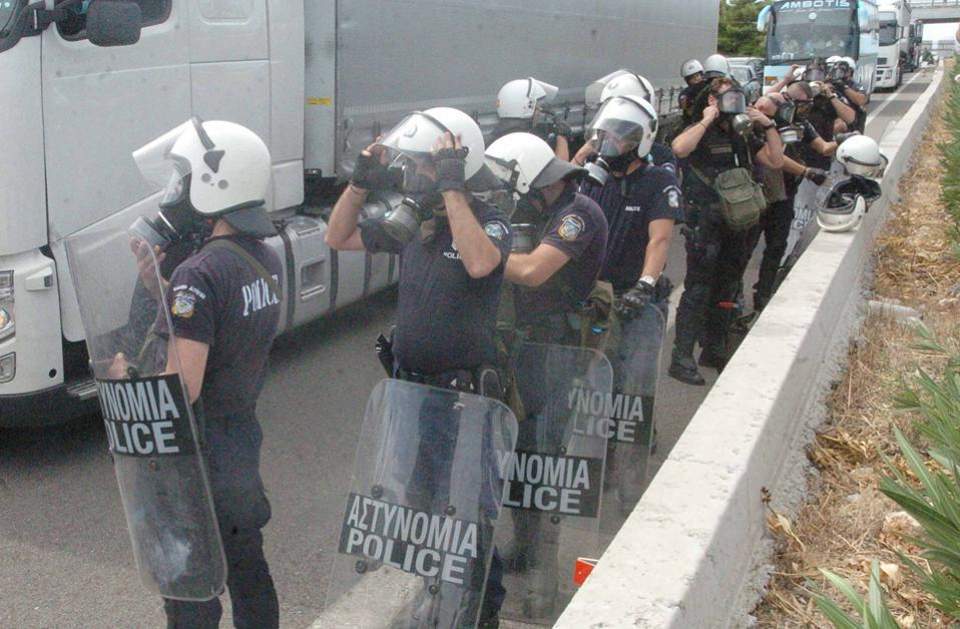 Гръцките полицаи на протест заради преместване в улични отряди в Атина и Солун
