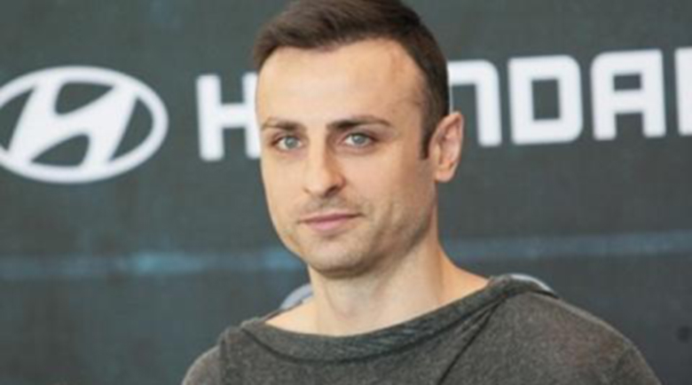 Гнусна измама с фалшива страница на Бербатов