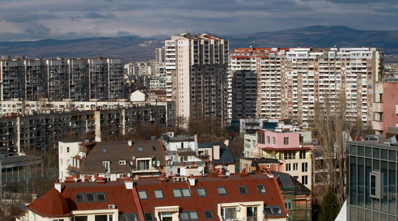 Растат цените и на старото, и на новото строителство, почти еднакви са