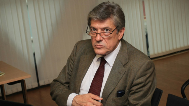 Социологът доц. Антоний Гълъбов: Радев се издъни сам, БСП отваря ковид фронт