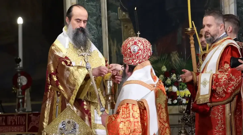 Патриарх Даниил отслужи богослужението пред катедралата „Св. Александър Невски“