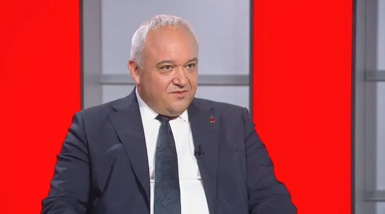 МВР министърът: Атанасова е пътувала с два паспорта – личен и служебен