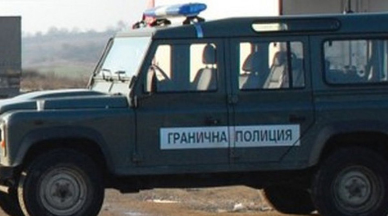 Румънски шофьор заплаши с щанга и опита да прегази гранични полицаи