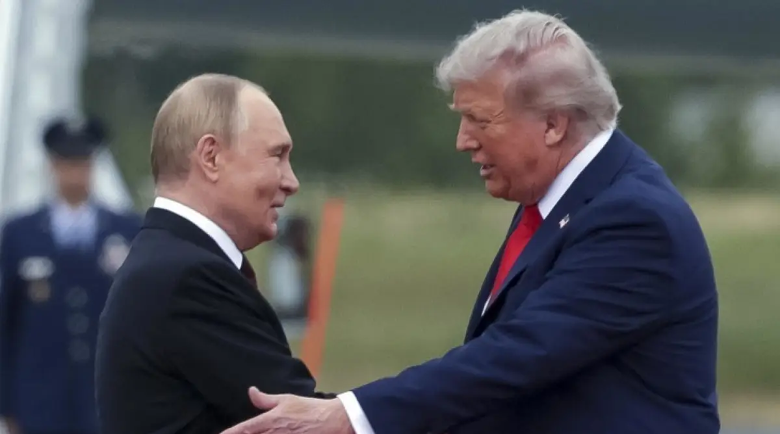Клинтън: Одобрението на Путин е по-ценно за Тръмп от Нобел