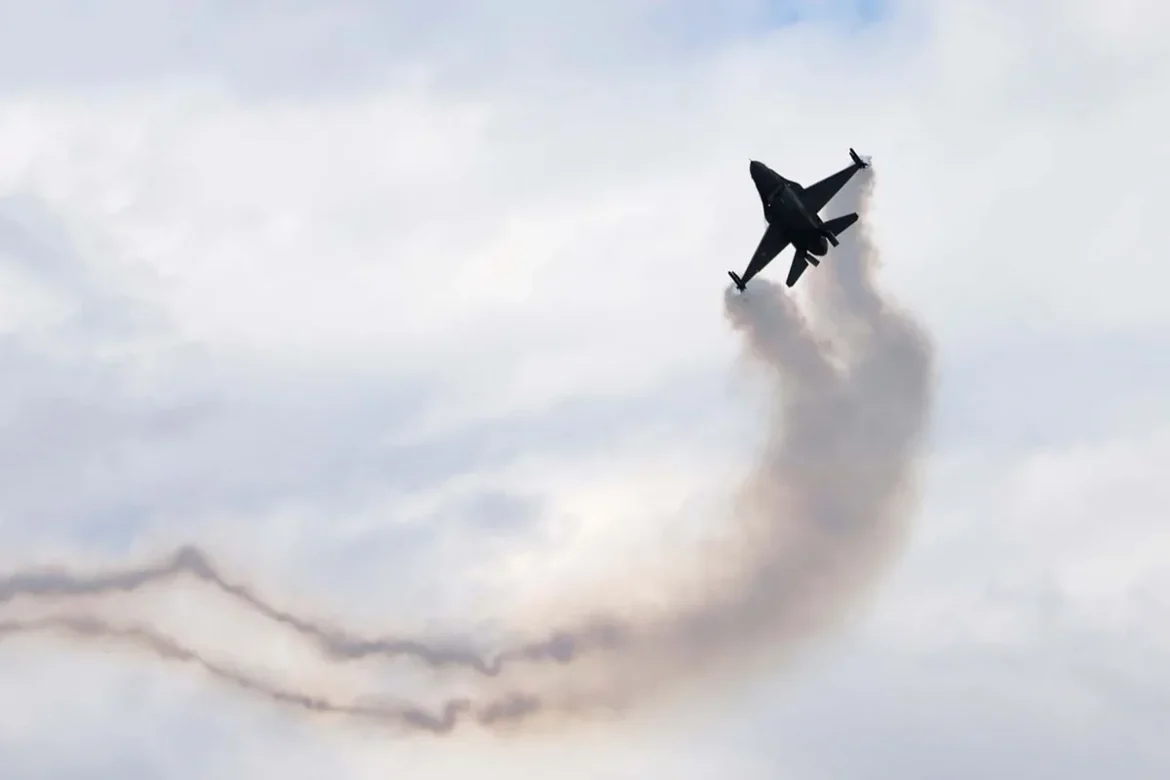Изтребител F-16 ще прелети над Солун днес: Генерална репетиция за военния парад на 28 октомври